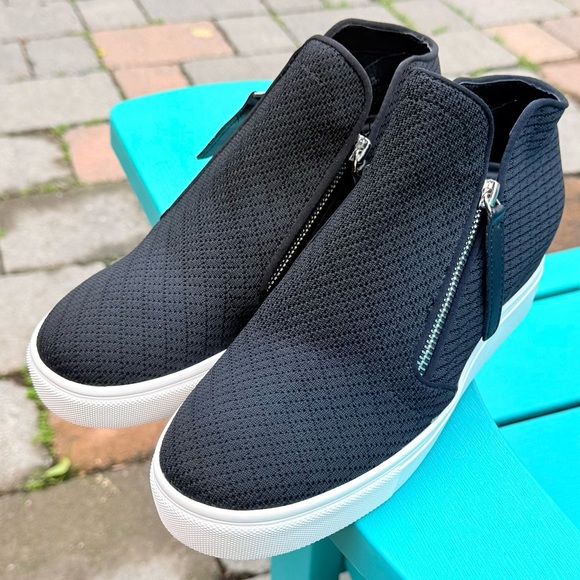 Women’s Steve Madden Camden US Size 9.5 M Black Knit Hidden Wedge Sneaker Boots - Picture 5 of 9